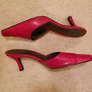 Women's shoes